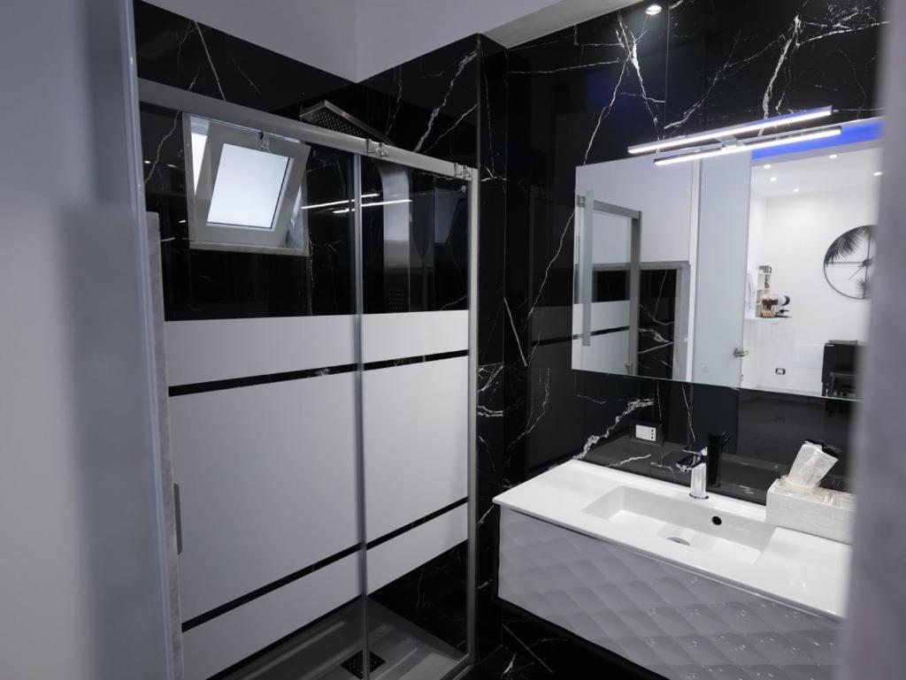 Apartament La Dimora Di Dominique Bari Zewnętrze zdjęcie